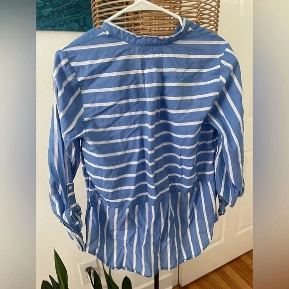 Blue and White Striped Tommy Hilfiger Button-up Shirt / size small / relaxed - Picture 4 of 4